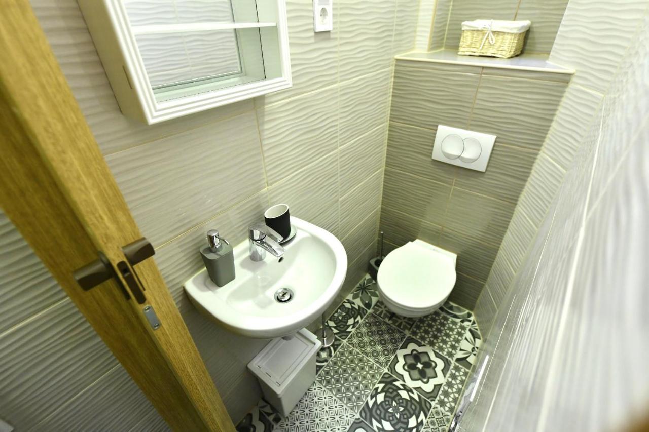Downtown Flat In Budapest, King Buitenkant foto